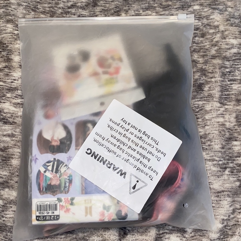 BTS Fan Merchandise Set NEW - Picture 10 of 10